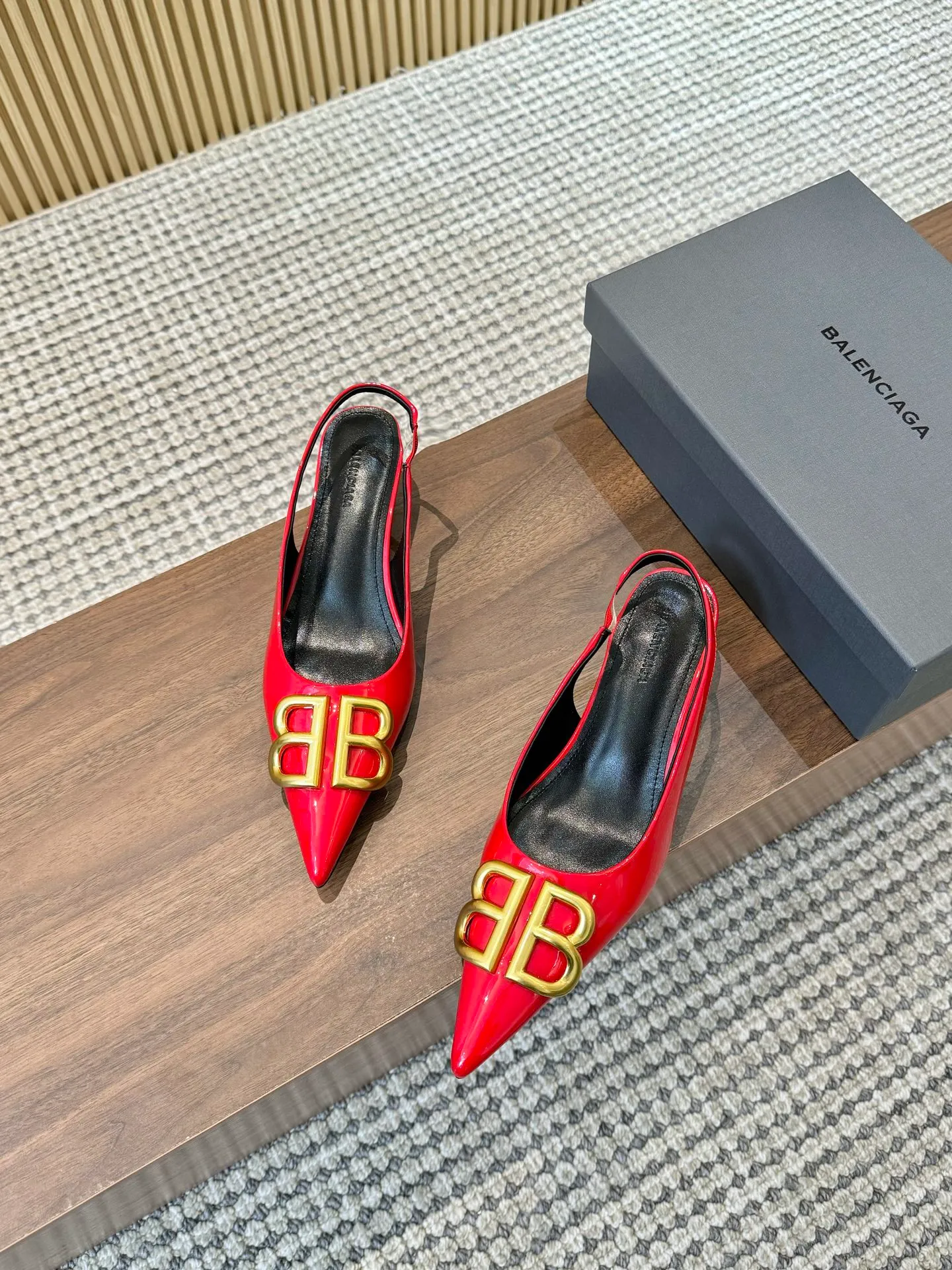 👟👟Ex-factory price 420👟👟 Genuine leather sole +30 BALENCIAGA 25th spring and summer new products Code number: 35-42